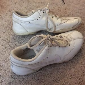 Nike cheer shoes